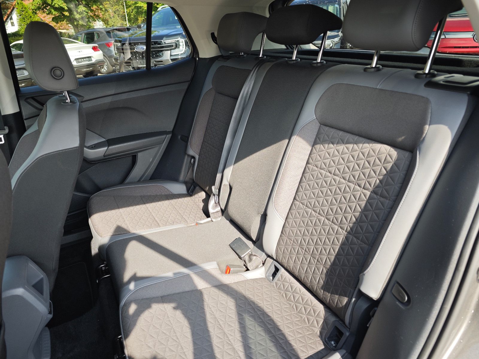 Volkswagen T-Cross Highline - Samsaru's Car Outlet