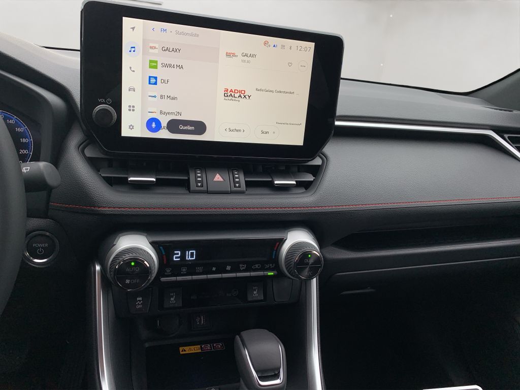 Toyota RAV 4 Plug-in-Hybrid Teamplayer*