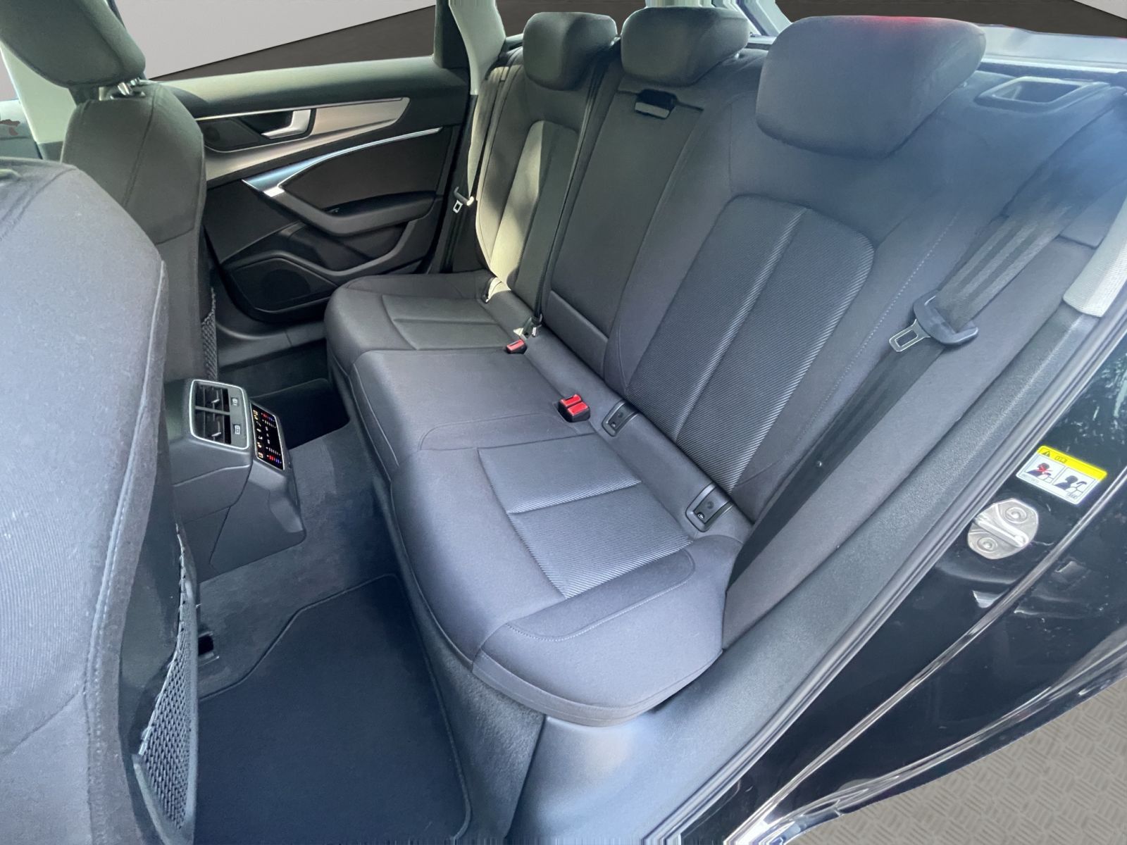 Audi A6 Av. 50 TFSI e quattro - Samsaru's Car Outlet