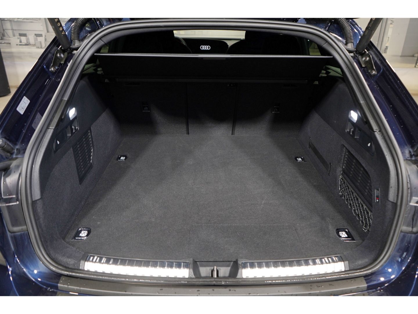 Audi A5 Avant e-hybrid quattro S line AHK Tech+
