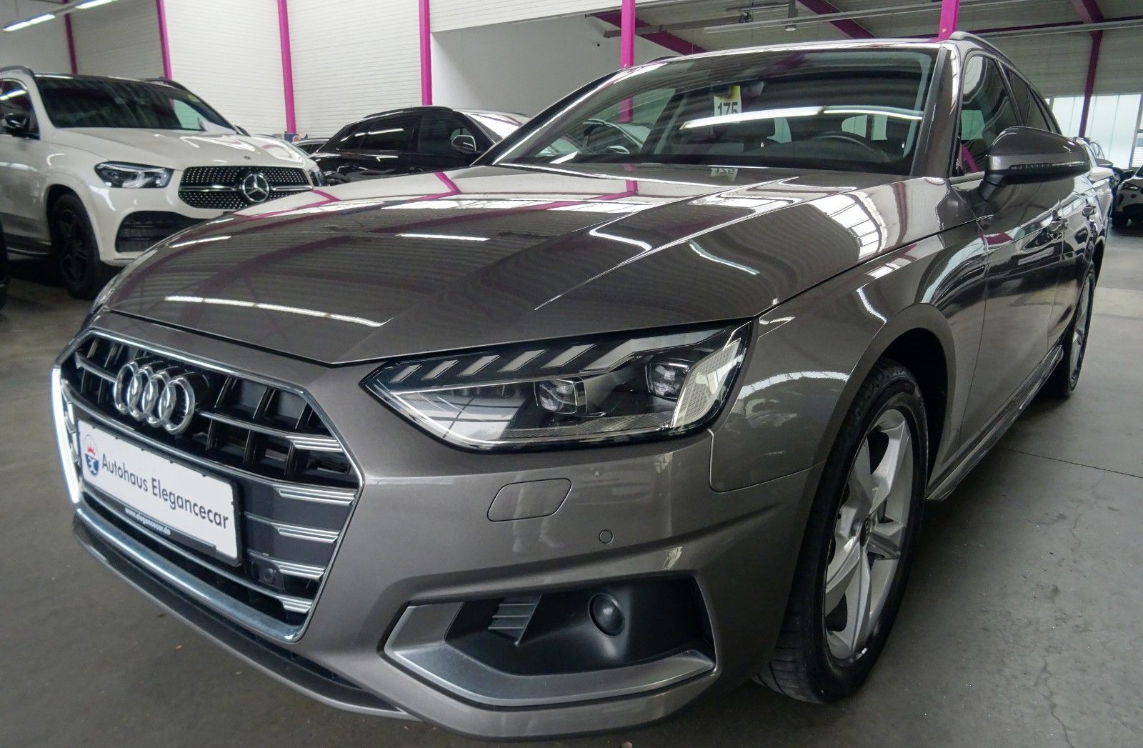 Audi A4 40 2.0 TDI Advan. - Samsaru's Car Outlet
