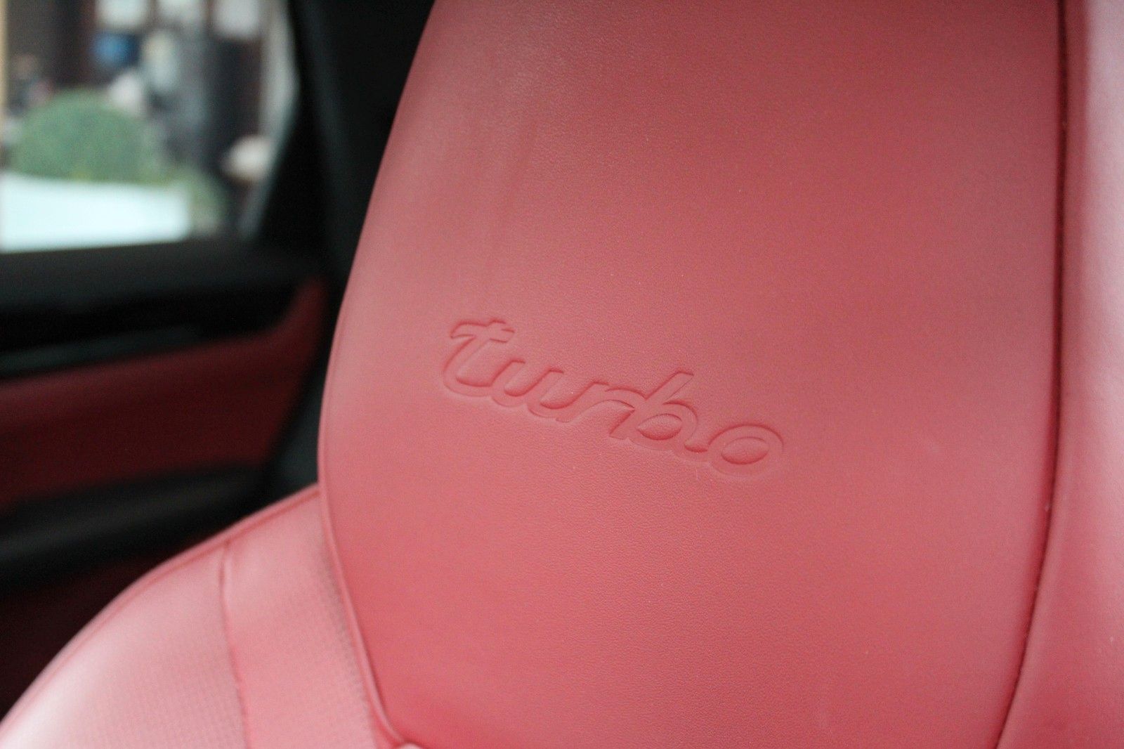 Porsche Cayenne Turbo Sport Design Kreide Approved 201T€