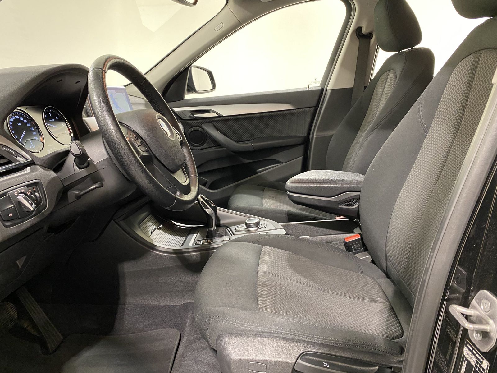 BMW X1 xDrive18d Aut - Samsaru's Car Outlet