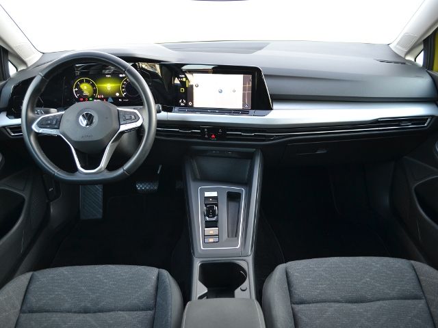 Volkswagen Golf VIII 2.0 TDI DSG - Samsaru's Car Outlet