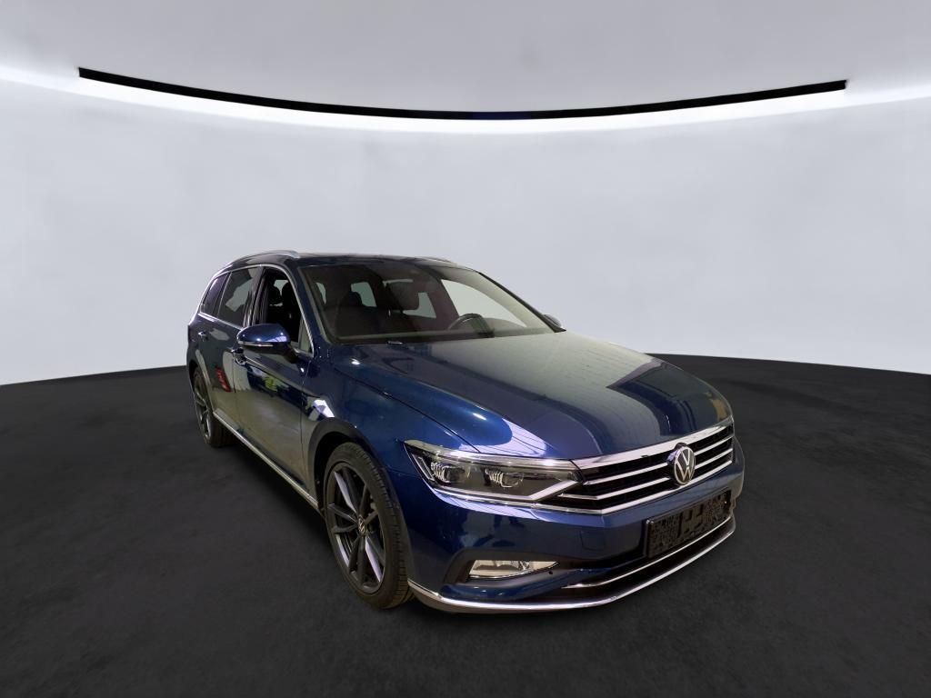 Volkswagen Passat Variant 4Motion *AHK*PANO*360°*ACC*MATRIX