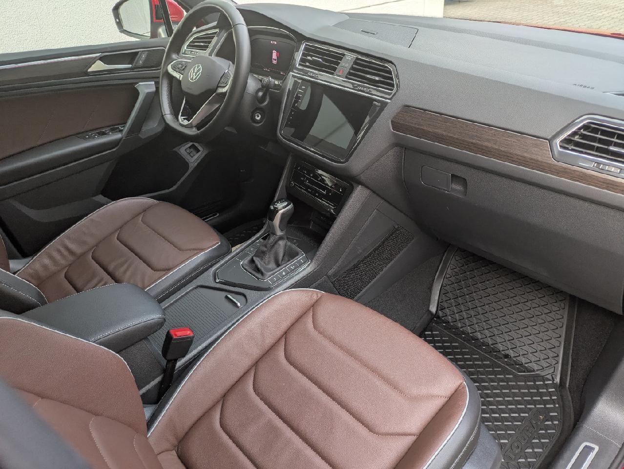Volkswagen Tiguan Elegance 1.4 TSI eHybrid DSG - Samsaru's Car Outlet