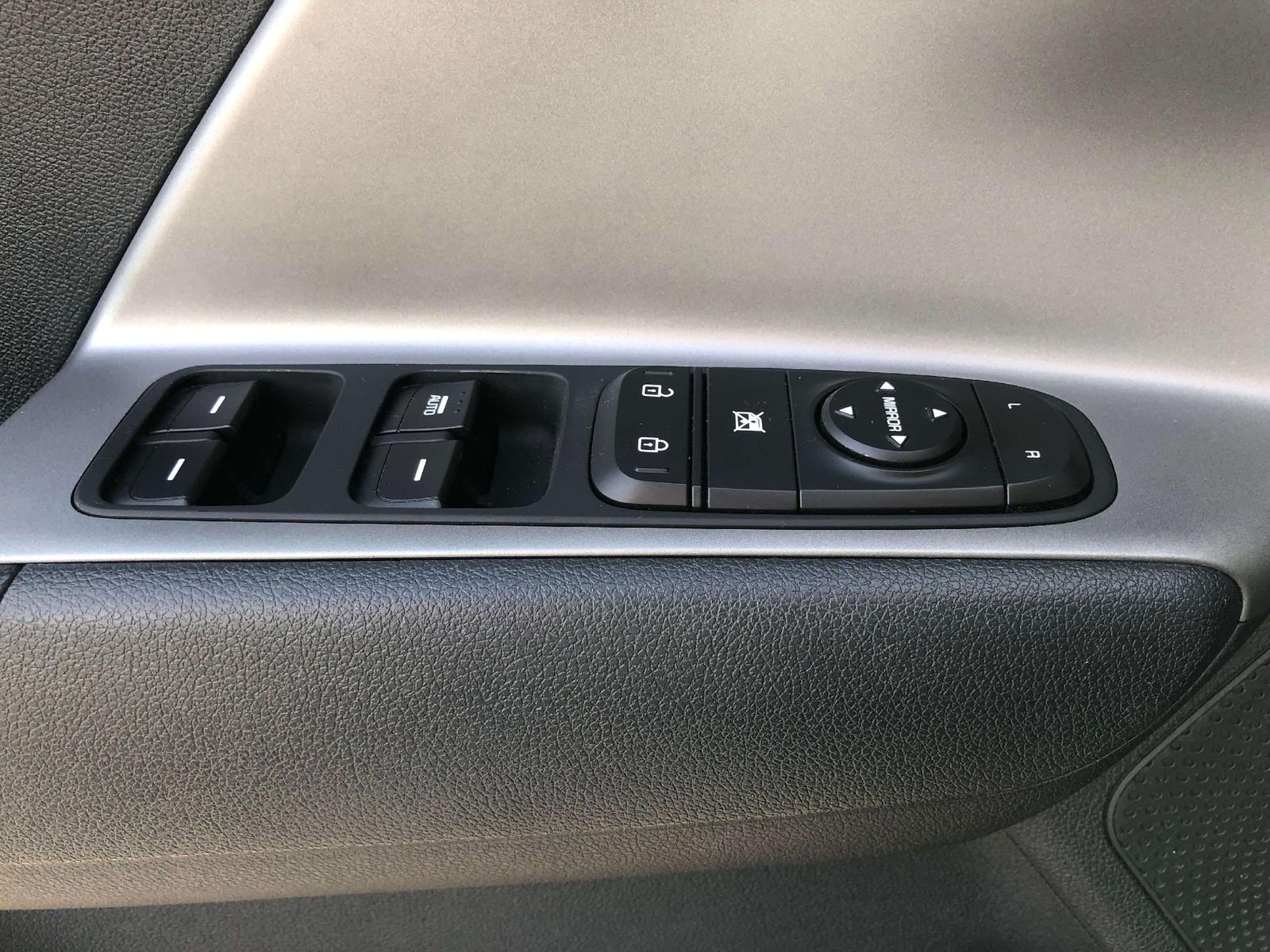 Kia Niro Edition 7 1.6 HEV DCT - Samsaru's Car Outlet