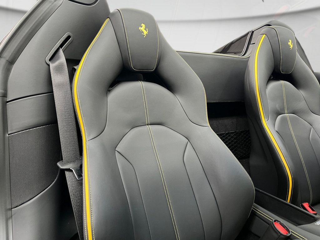 Ferrari F8 Spider - Samsaru's Car Outlet