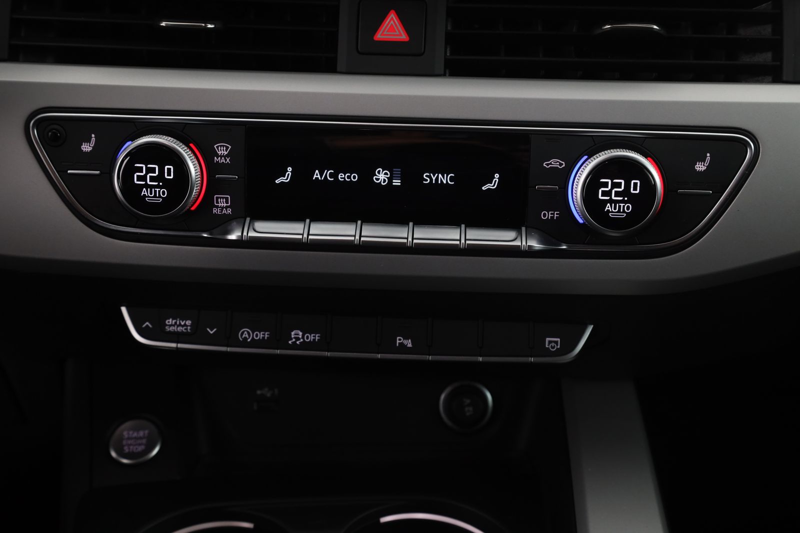 Audi A4 Avant 40 TFSI quattro advanced - Samsaru's Car Outlet