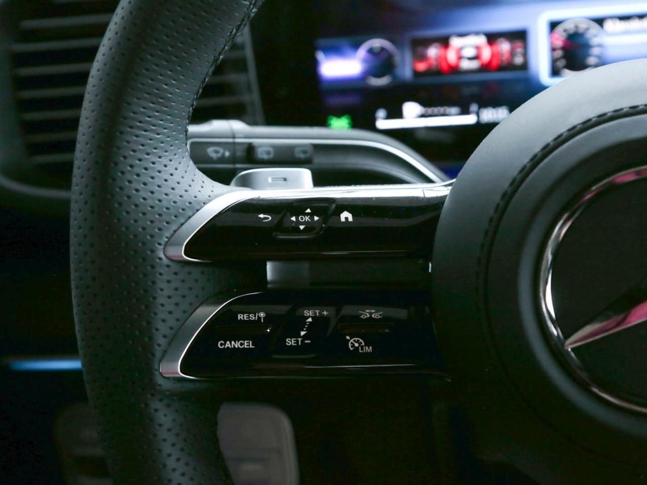 Mercedes-Benz GLE 450 d 4MATIC AMG Night Airmatic Distronic AH