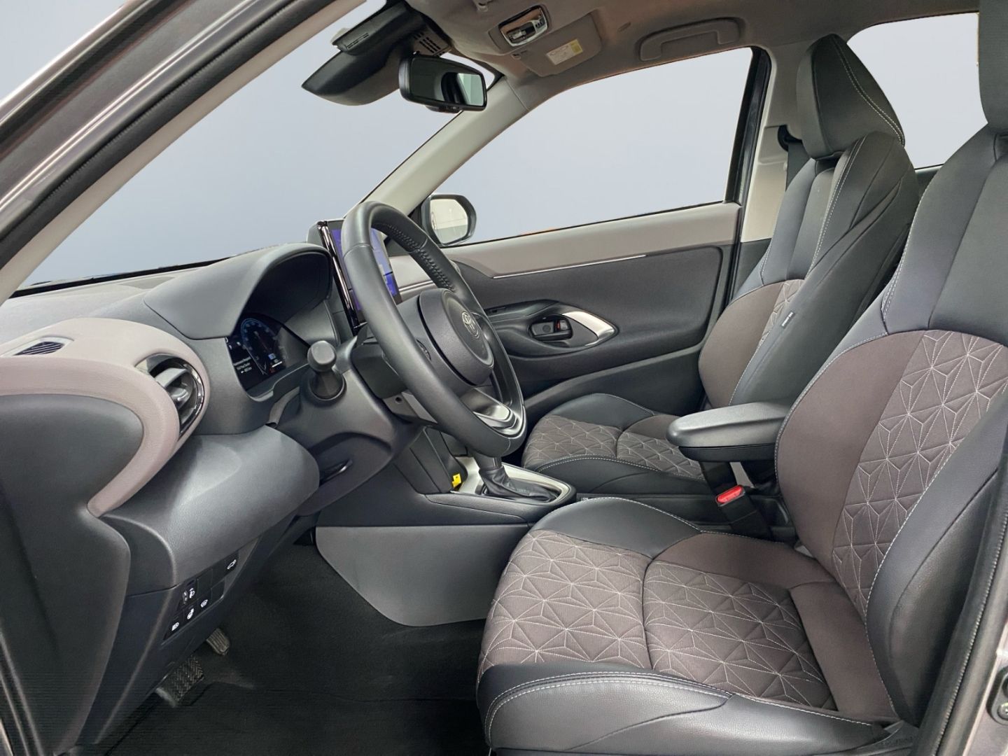 Toyota Yaris Cross Hybrid 130 1.5 Style+ *CAM*el Heck*