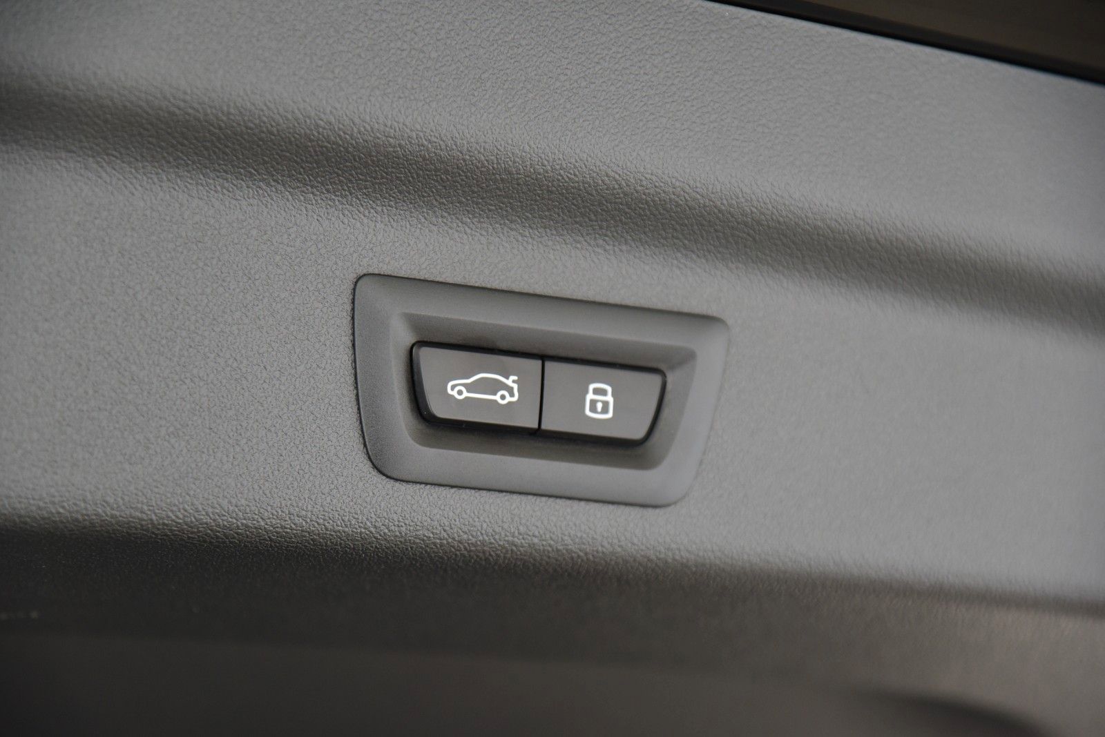 BMW X1 xDrive23d M Sportpaket - Samsaru's Car Outlet