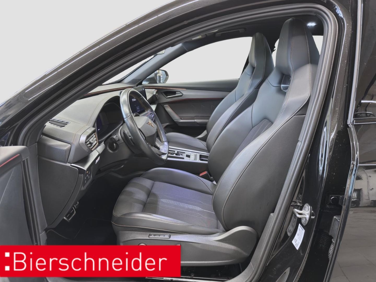 Cupra Formentor 1.4 TSI DSG e-Hybrid VZ AHK PANO REAR