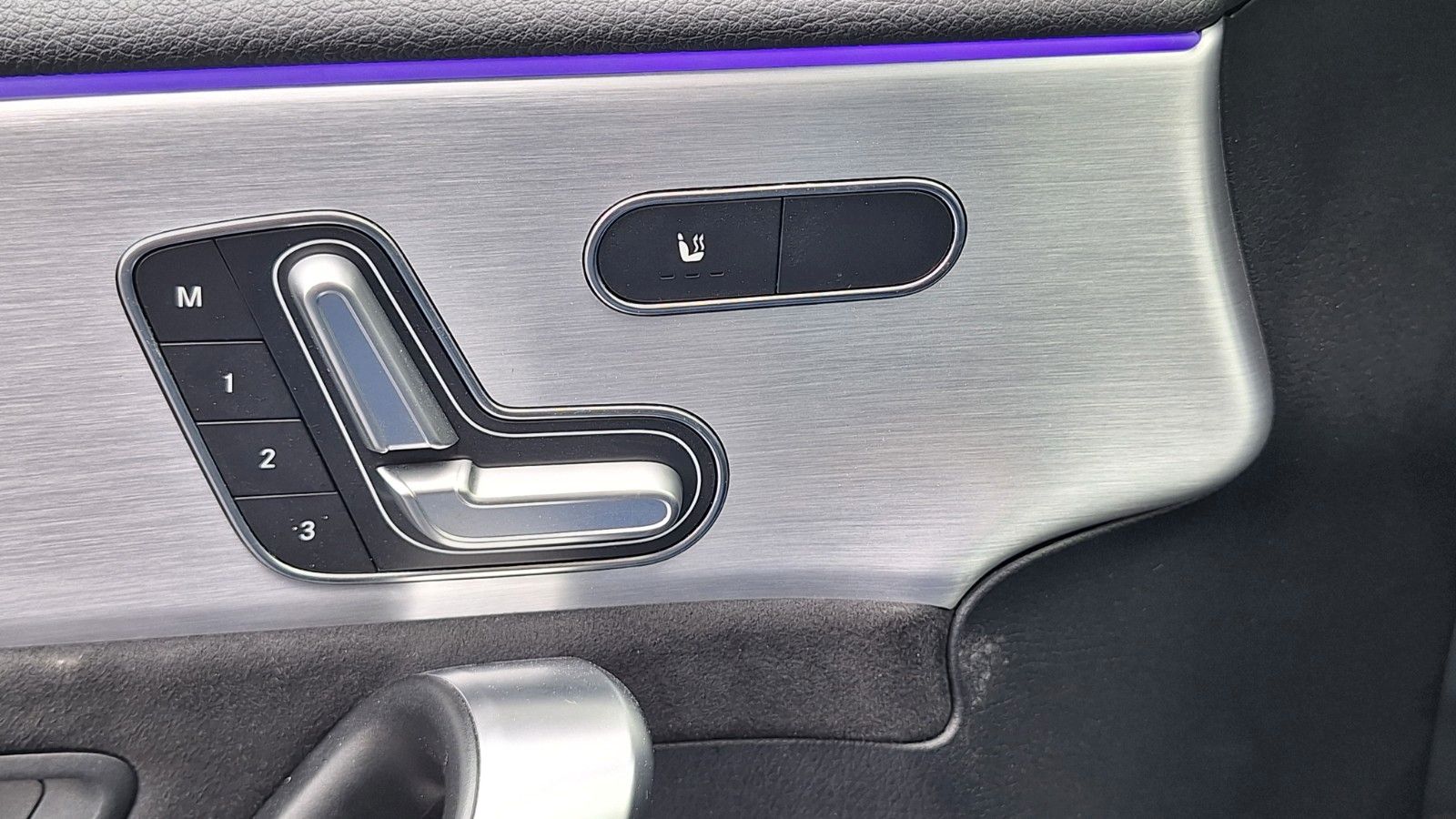 Mercedes-Benz CLA 220 d 4M AMG Line - Samsaru's Car Outlet