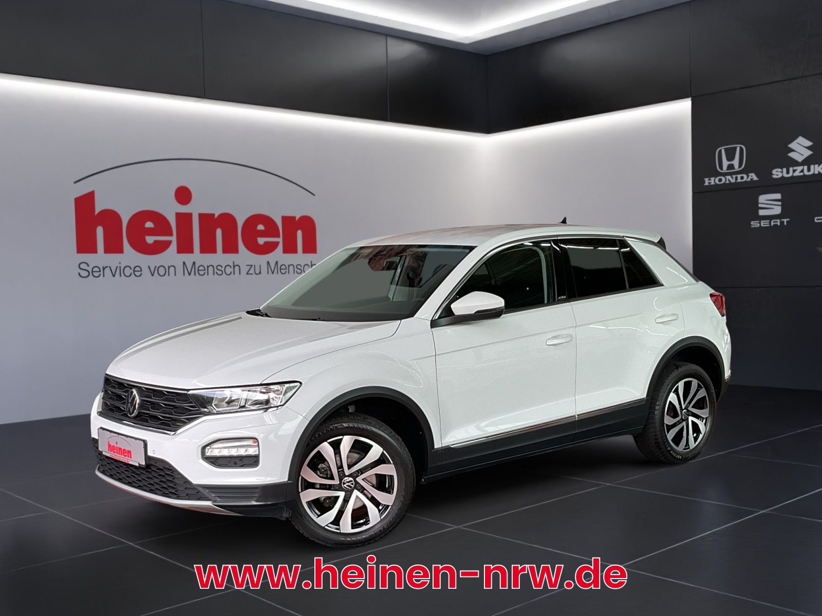 Volkswagen T-Roc 1.5 TSI DSG Active - Samsaru's Car Outlet