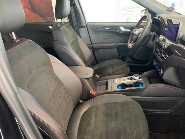 Ford Kuga PHEV ST-LINE X - Samsaru's Car Outlet