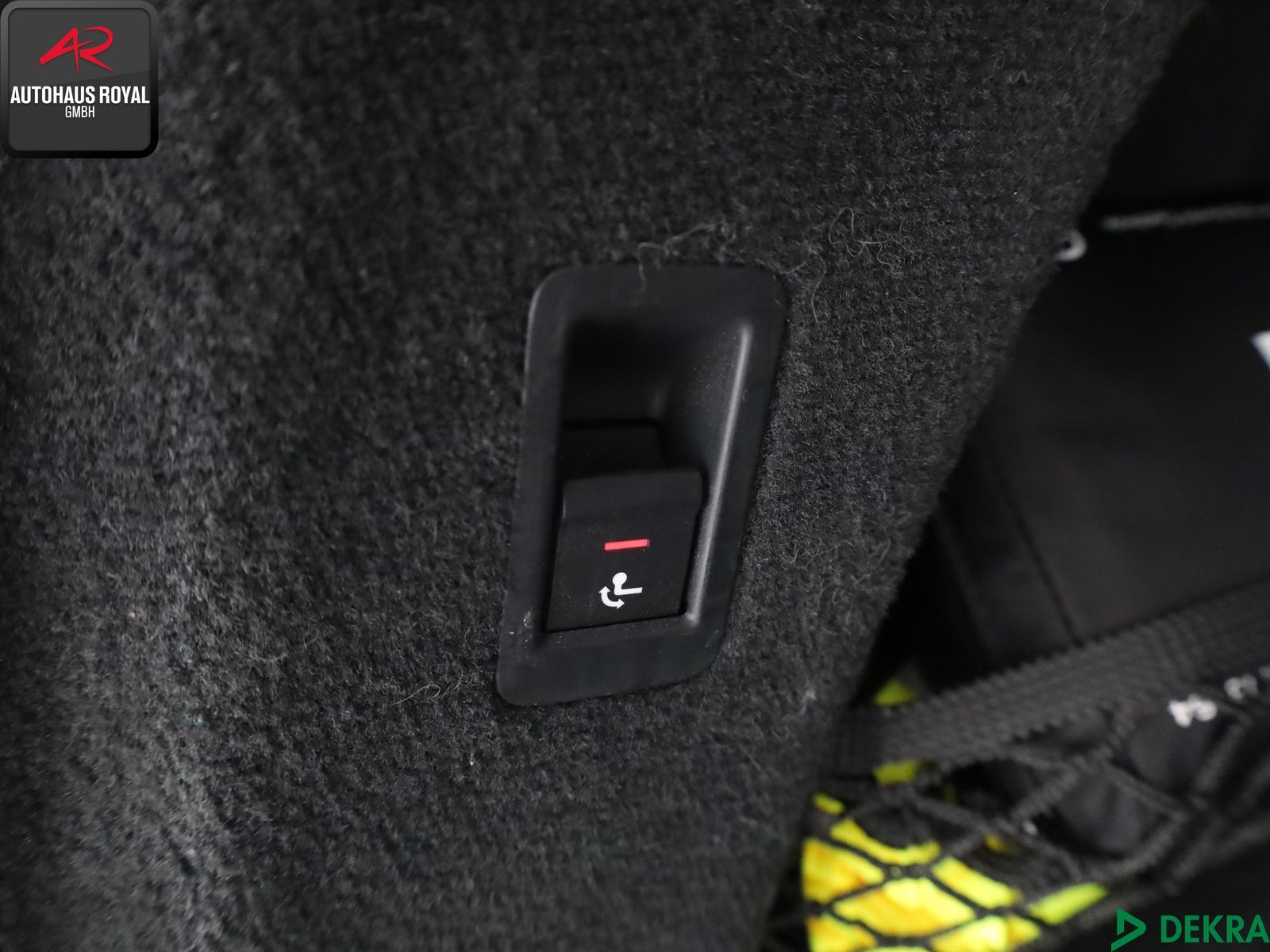 Audi A6 Avant 55 TFSI e qu S LINE - Samsaru's Car Outlet