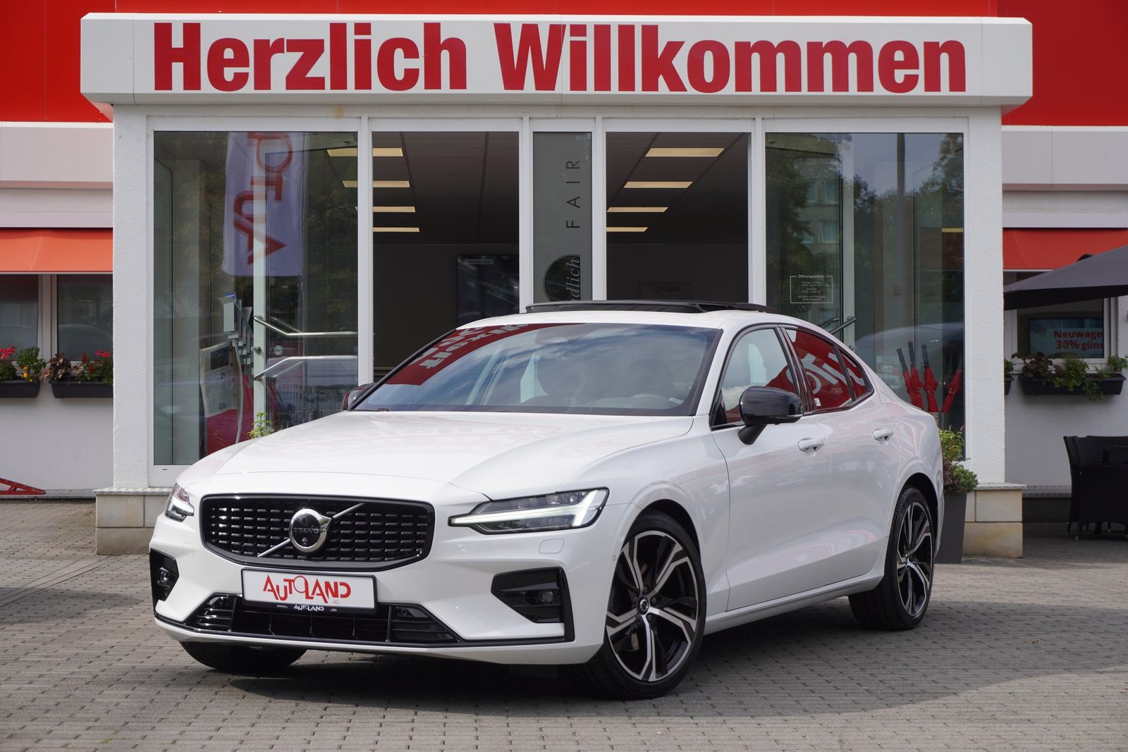 Volvo S60 2.0 M-Hybrid Plus Dark LED Panorama 360° DAB