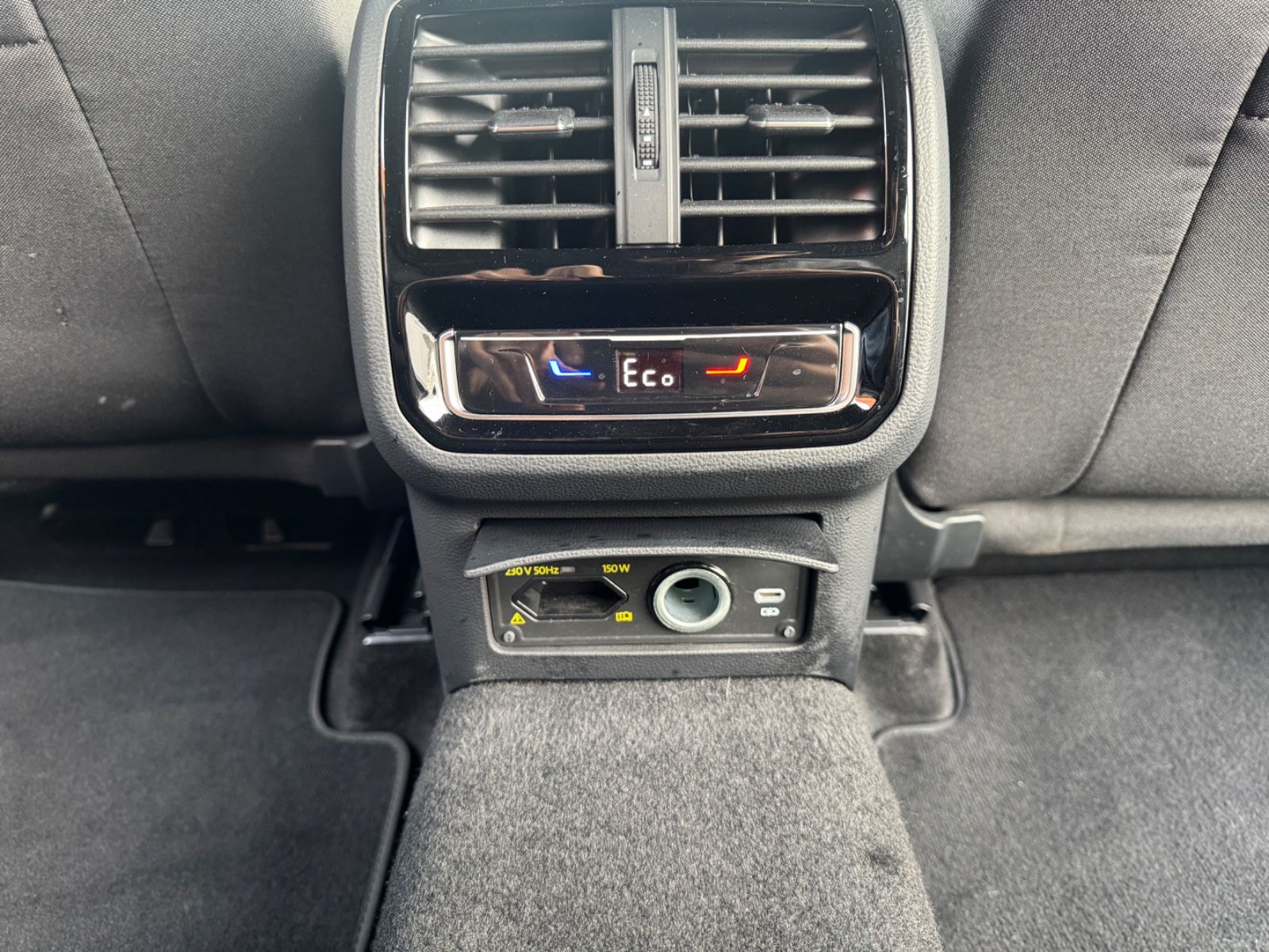 Volkswagen Passat Variant GTE DSG - Samsaru's Car Outlet