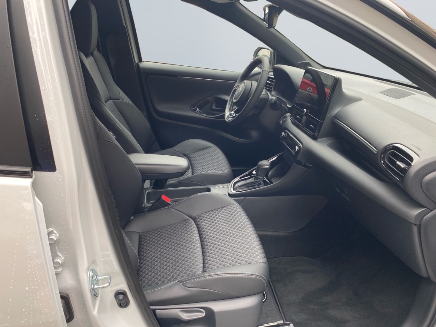 Toyota Yaris Hybrid Style Safety-Paket-Allwetterreifen