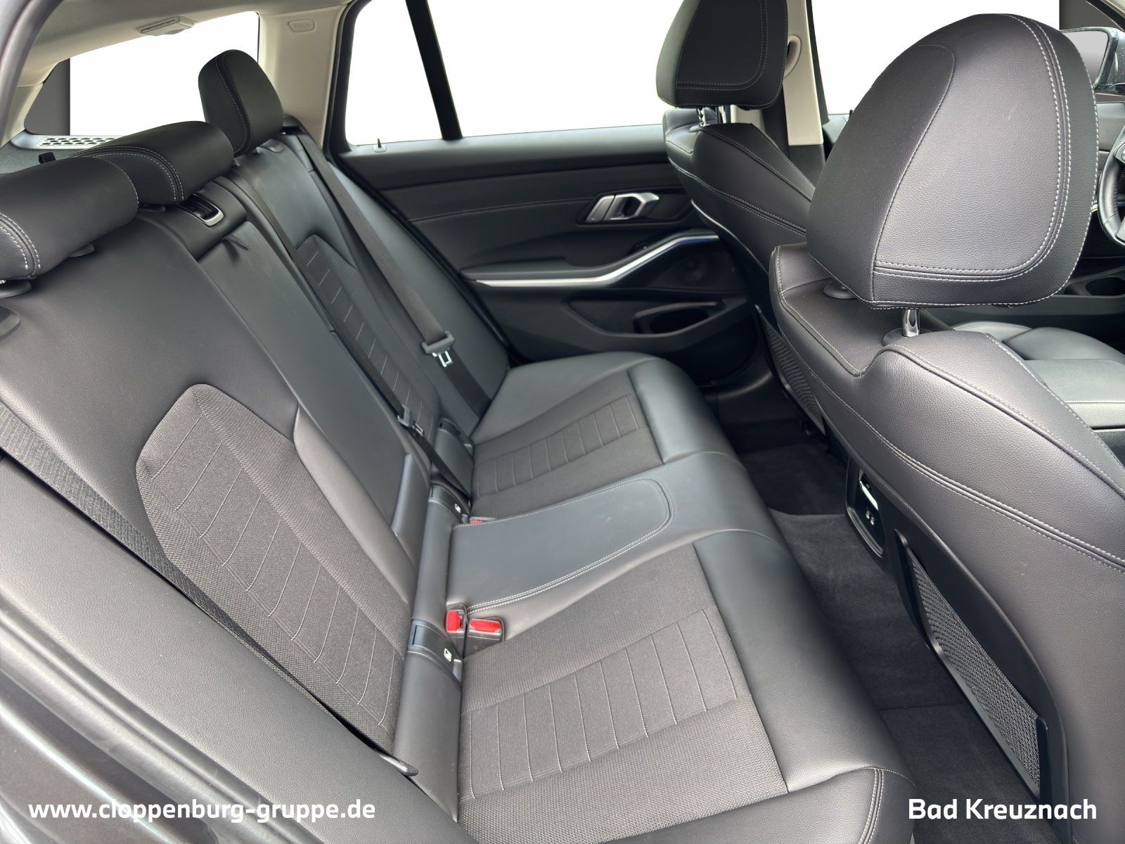 BMW 320d Touring - Samsaru's Car Outlet