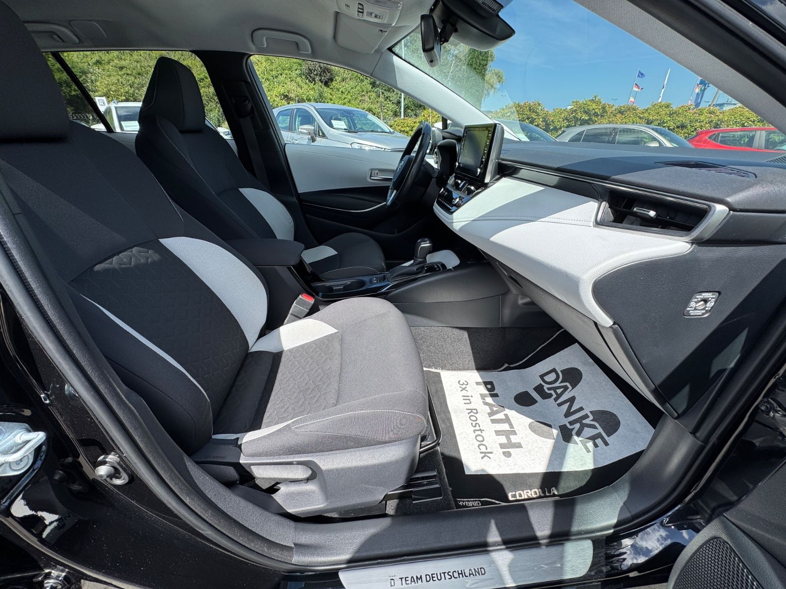 Toyota Corolla Touring Sports Hybrid Team - Samsaru's Car Outlet