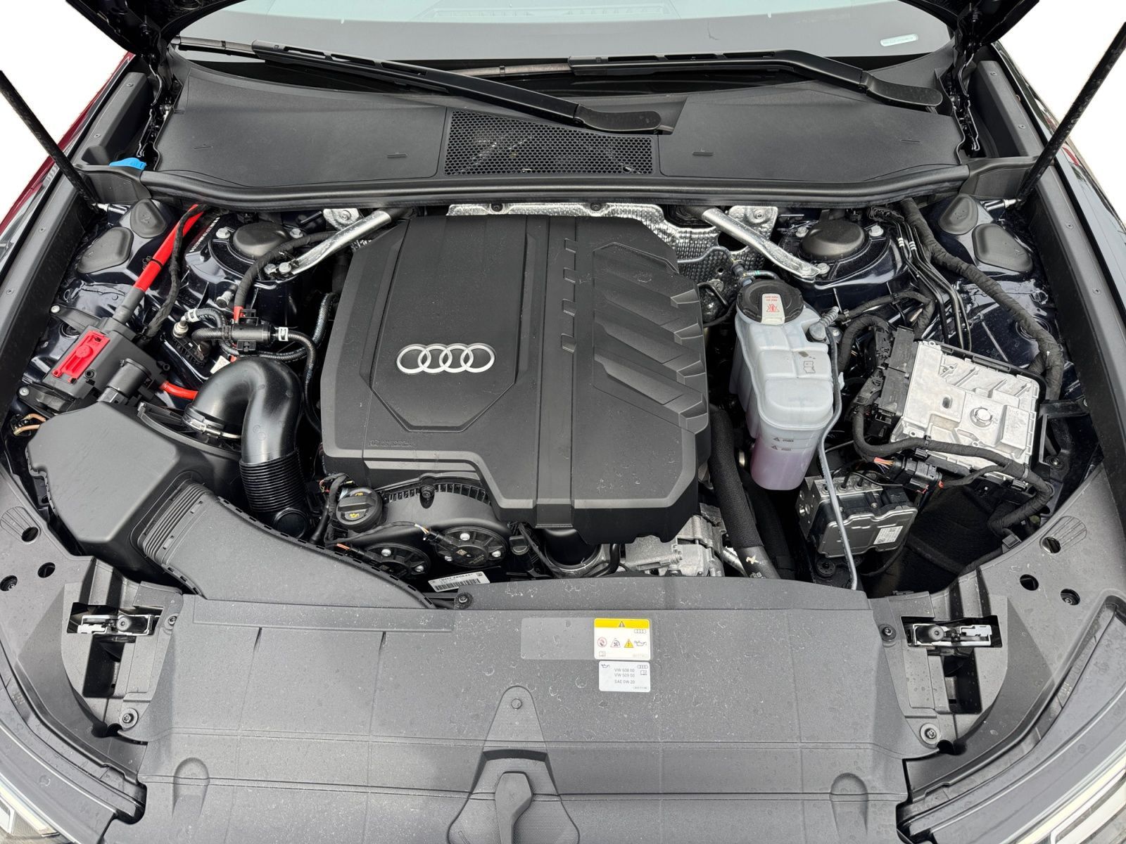 Audi A6 Avant S line 45 TFSI quattro S tronic, MATRIX