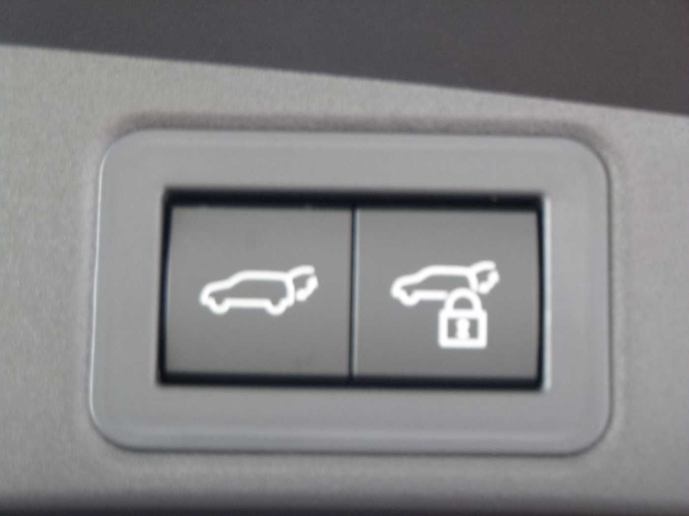 Toyota Corolla Touring Sports - 2.0 Hybrid Style  - Nav