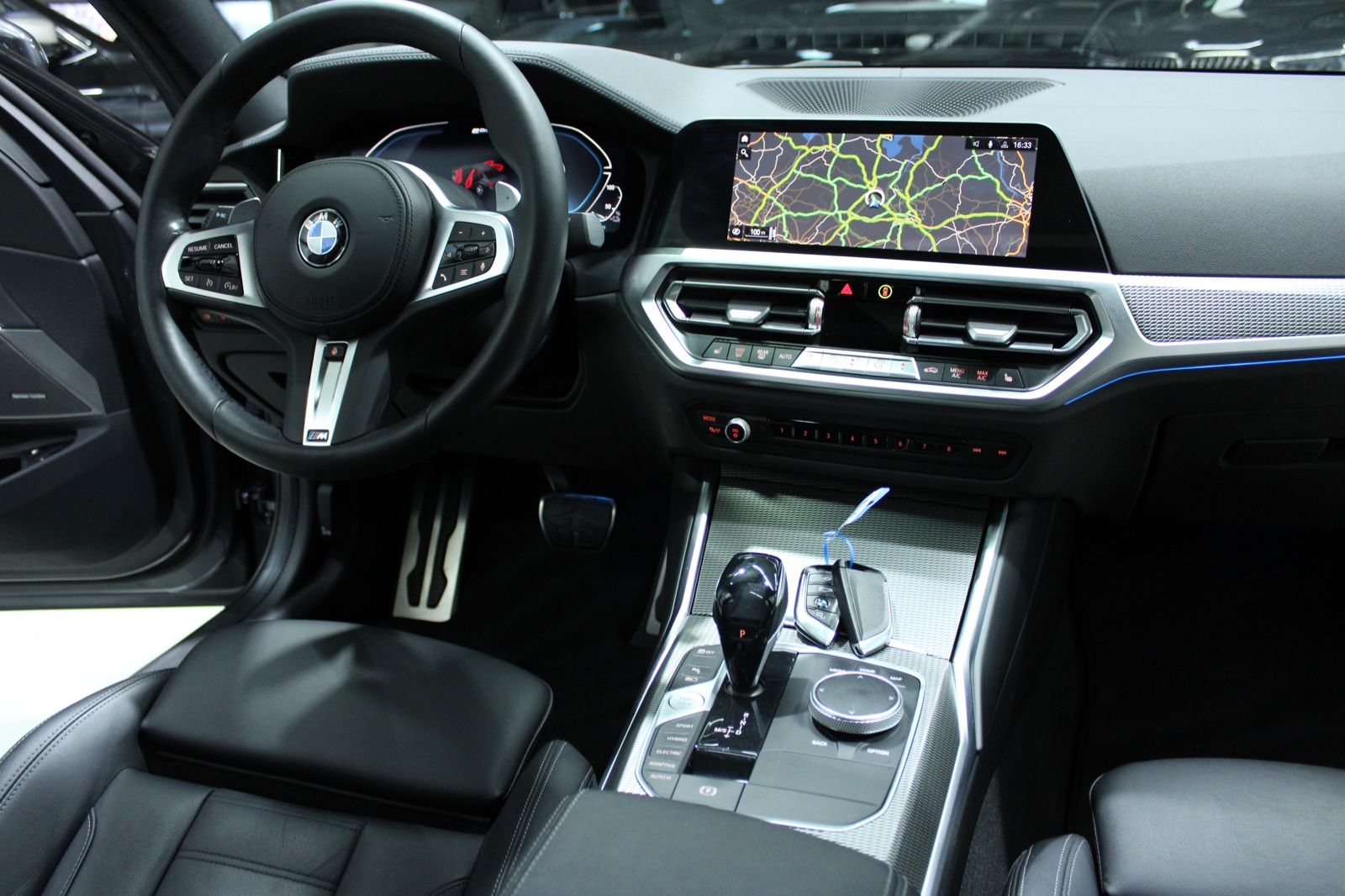 BMW 330e xDrive M Sport,HUD,Leder,H&K,Sport Boost