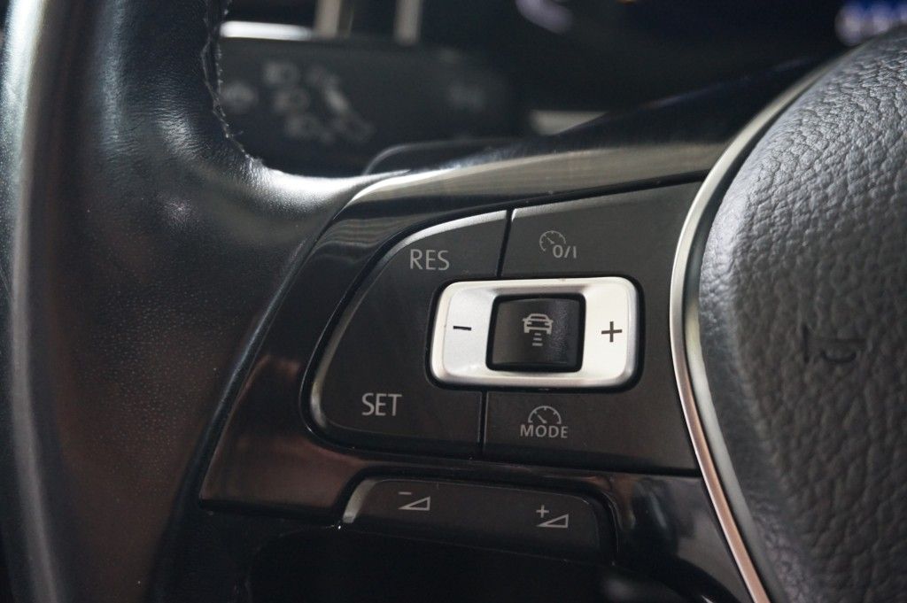 Volkswagen POLO 1,5 TSI HIGHLINE DSG R-LINE KAMERA ACC NAVI