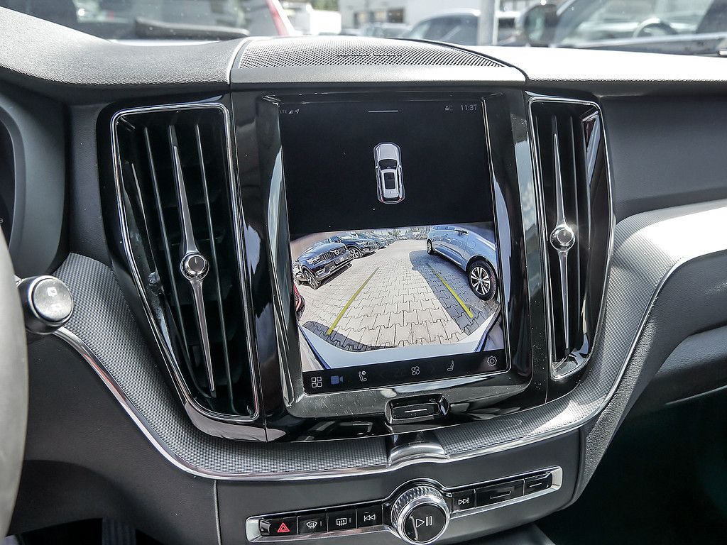 Volvo XC60 B4 Plus Dark AWD