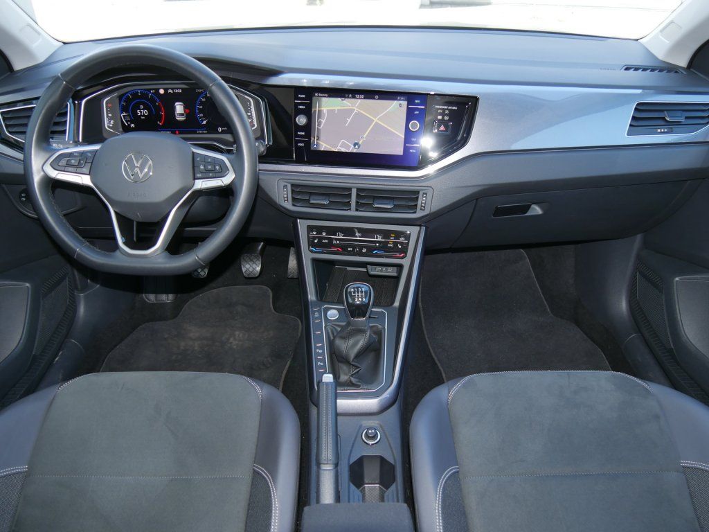 Volkswagen Taigo 1.0 TSI Style - Samsaru's Car Outlet