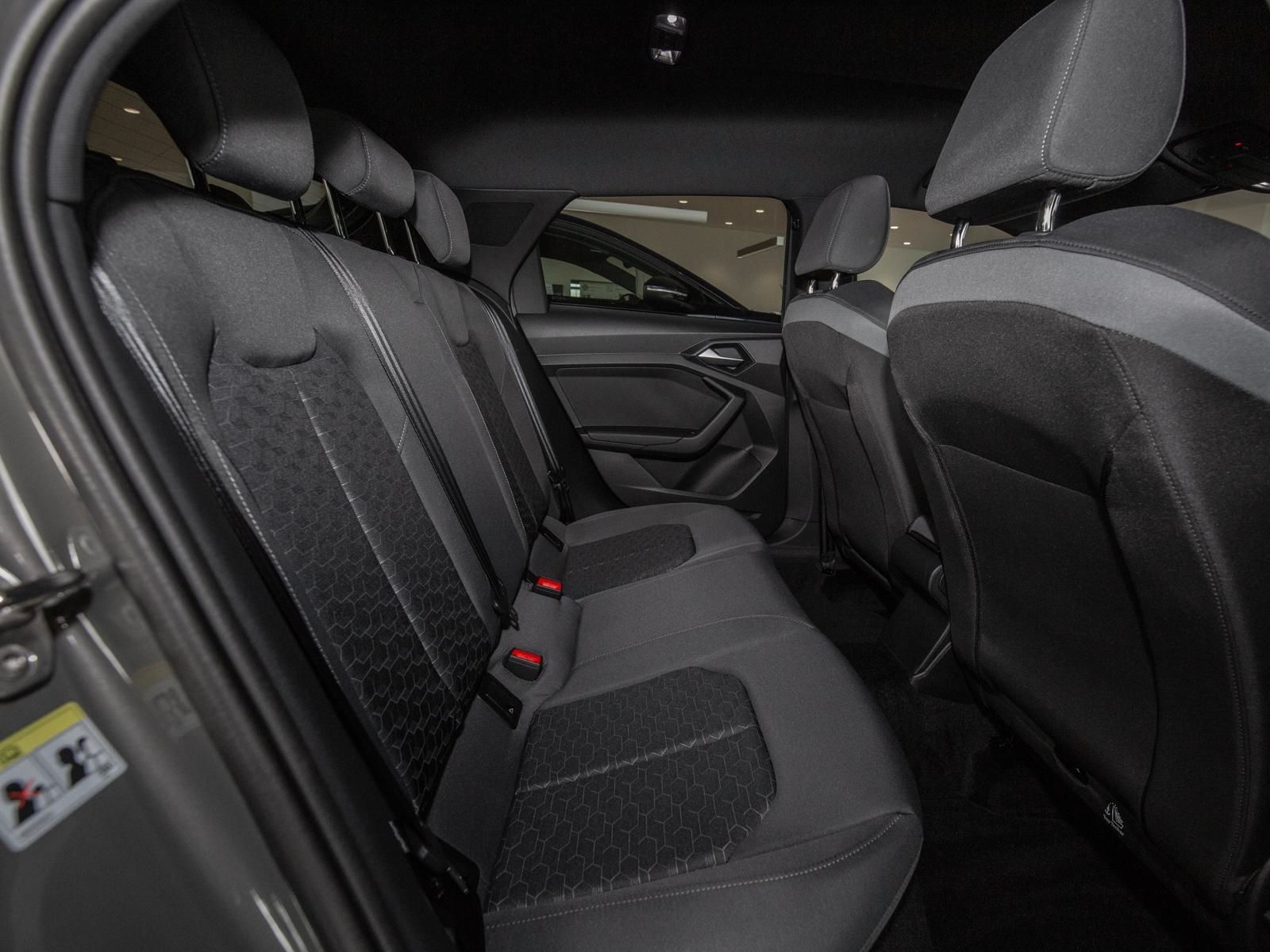 Audi A1 Sportback 30 TFSI S-line - Samsaru's Car Outlet