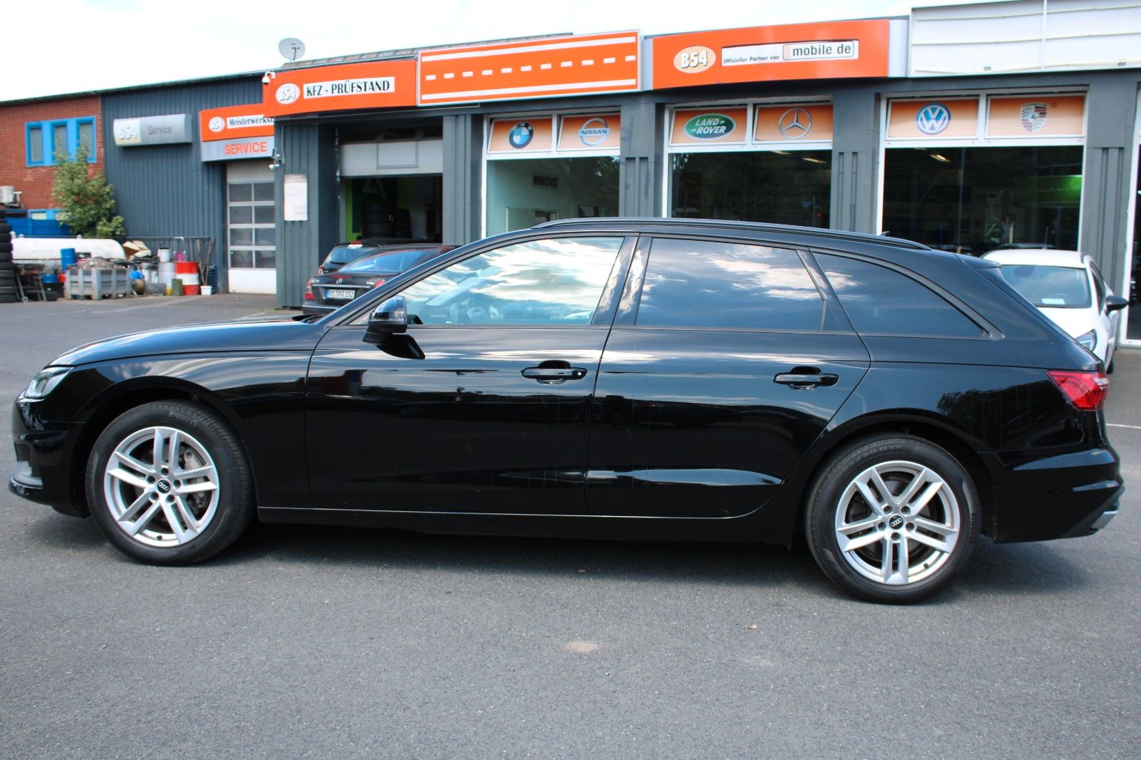 Audi A4 Avant 40 TDI - Samsaru's Car Outlet