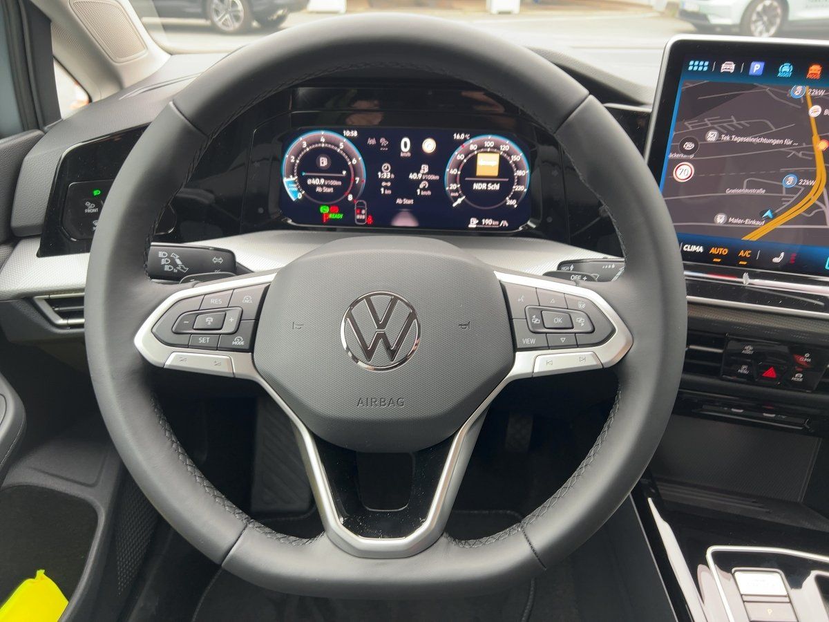 Volkswagen Golf Style 1.5 eTSI DSG AHK Nav HUD 360° IQ.Ligh
