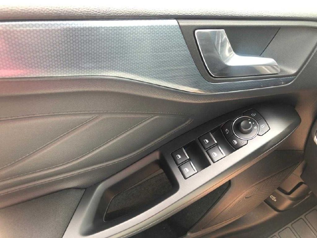 Ford Focus Active X+AHK+KAMERA+NAVI+SYNC4+TWA+iACC+HU