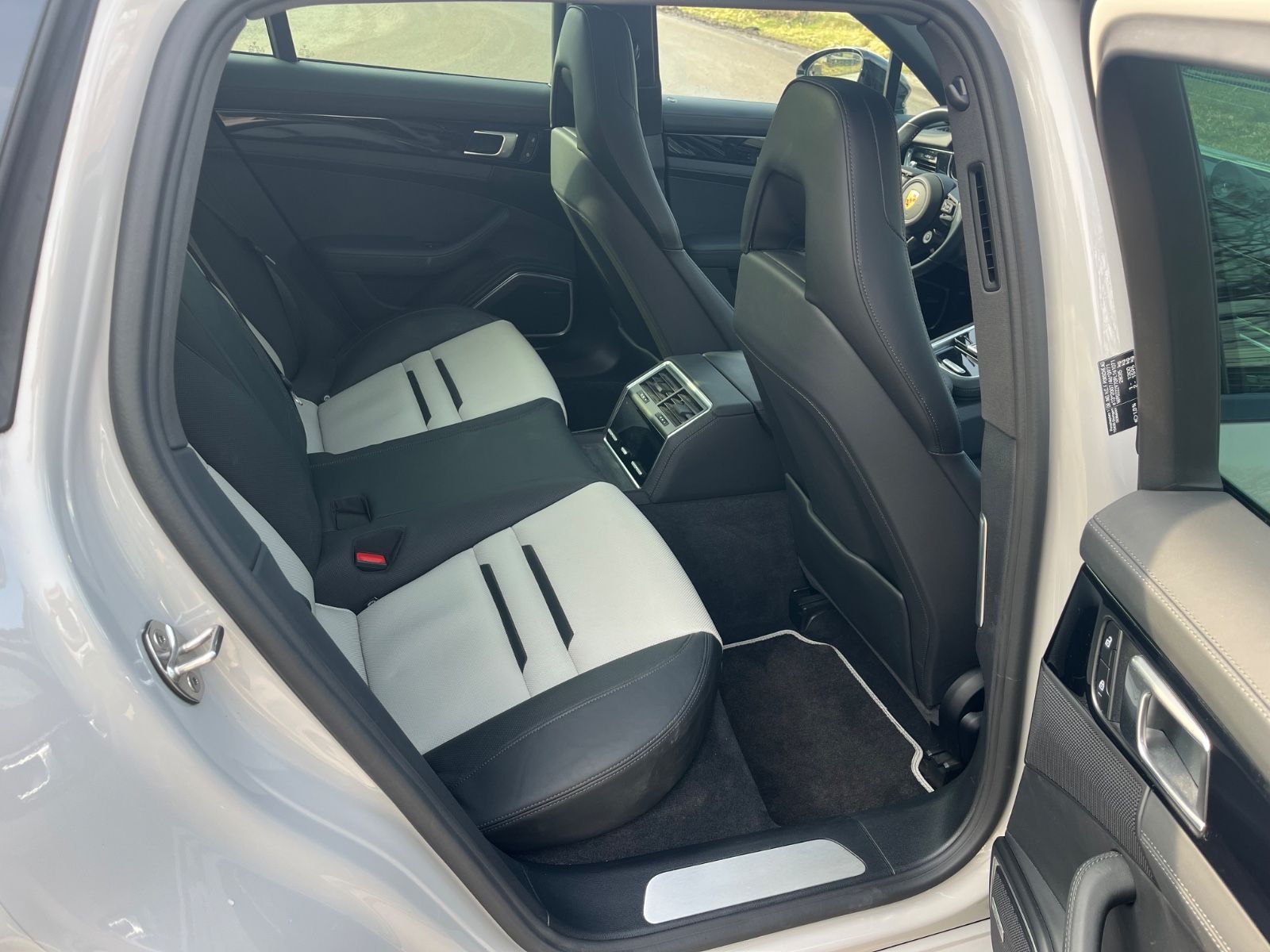 Porsche Panamera Sport Turismo 4S Hybrid Approved 12/26
