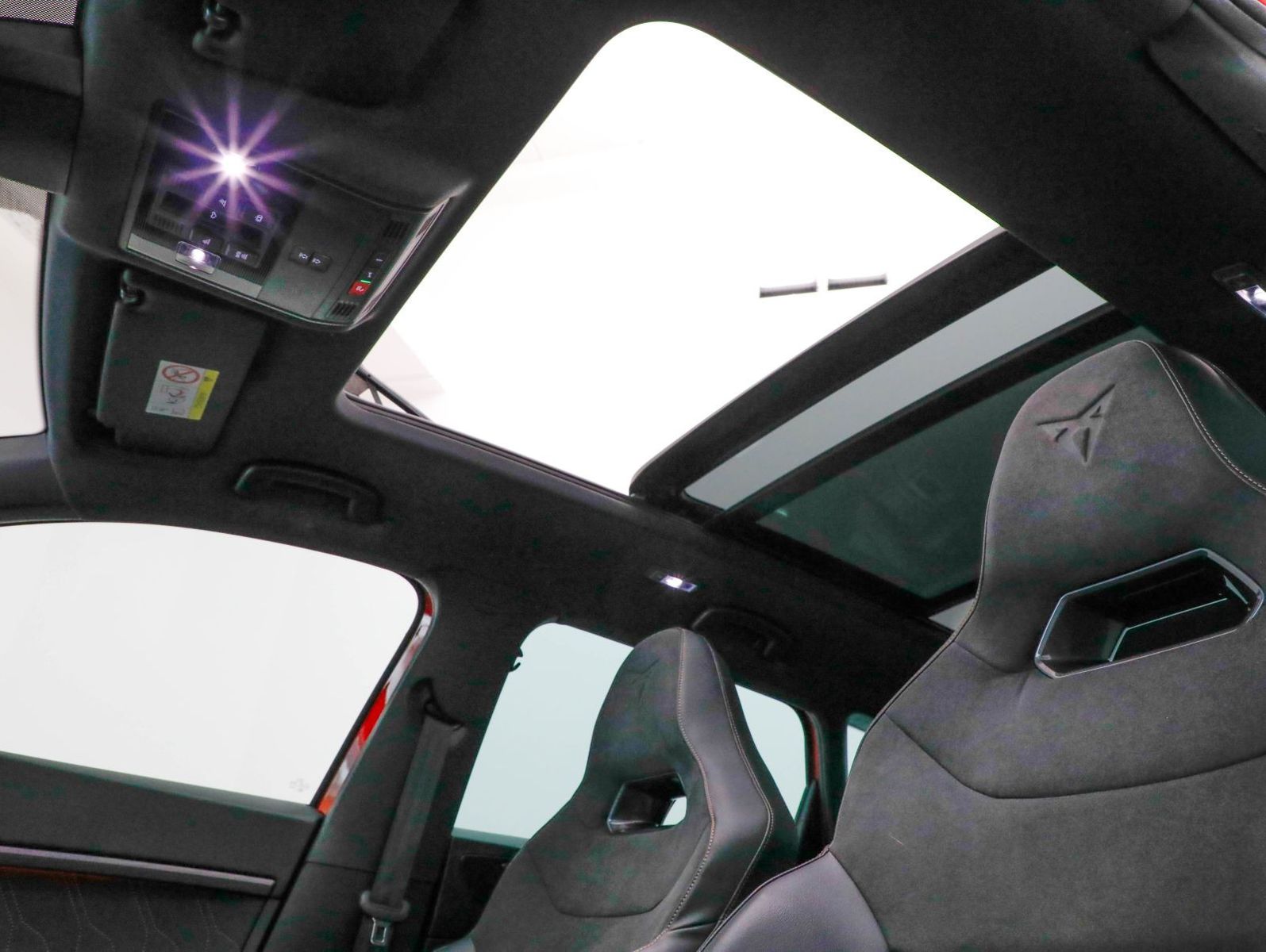 Seat Ateca 2.0 TSI 4D DSG Pano AHK ACC SHZ Beats 360°