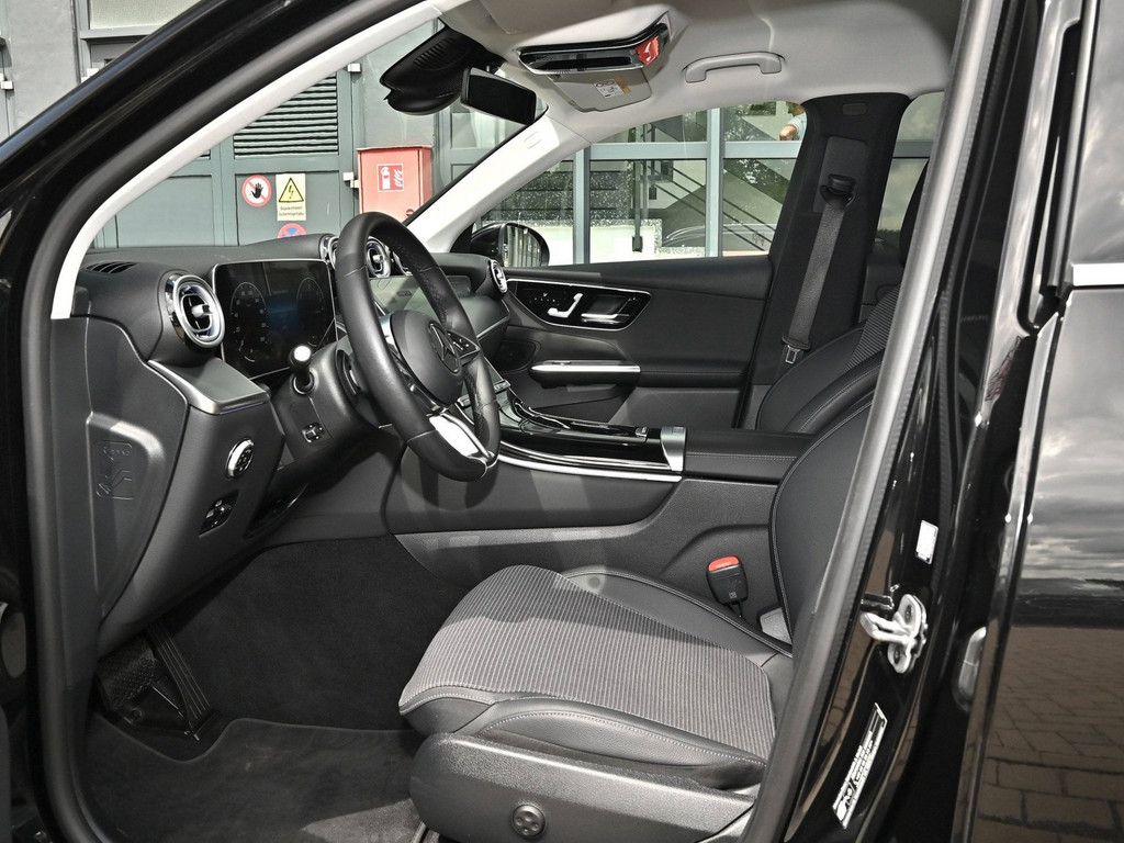 Mercedes-Benz GLC 300 de 4M Avantgarde Advanced Plus - Samsaru's Car Outlet