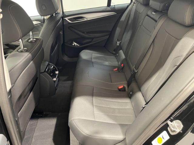BMW 520 D Touring Automatik EU6d ACC LED Navi Leder