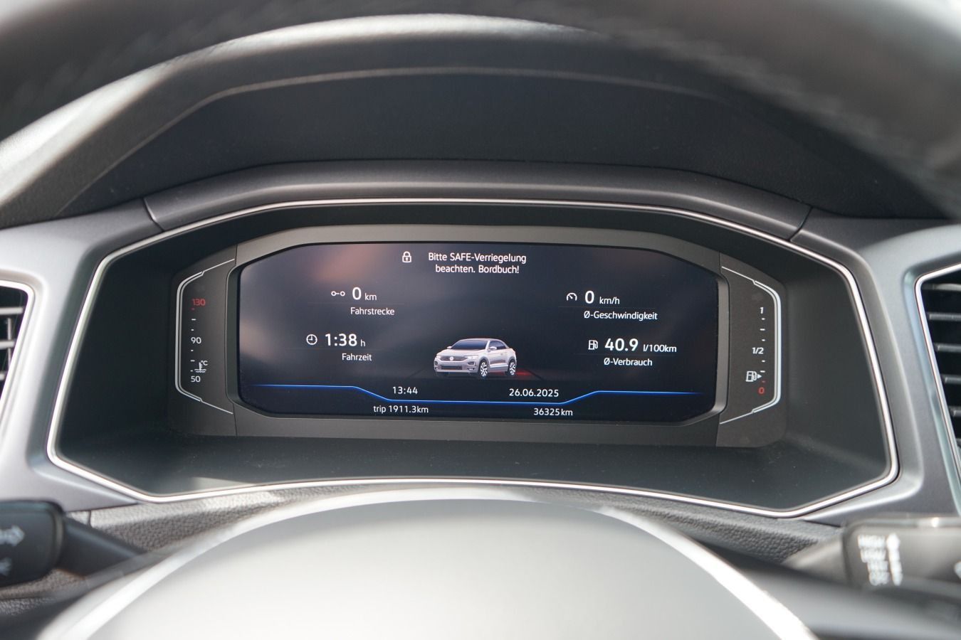 Volkswagen T-Roc 1.5TSI Style - Samsaru's Car Outlet