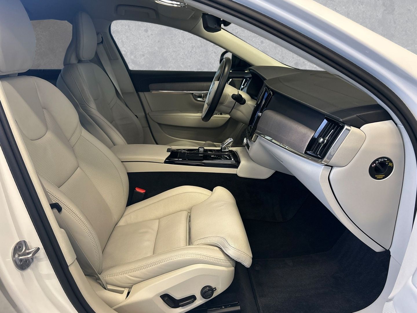 Volvo S90 Recharge T8 AWD Plus Dark 360°/AHK/Luftf./20