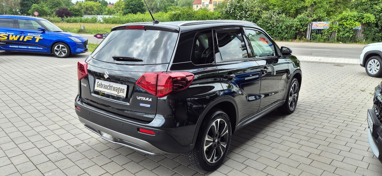 Suzuki Vitara 1.4 BOOSTERJET Hybrid Comfort+ - Samsaru's Car Outlet