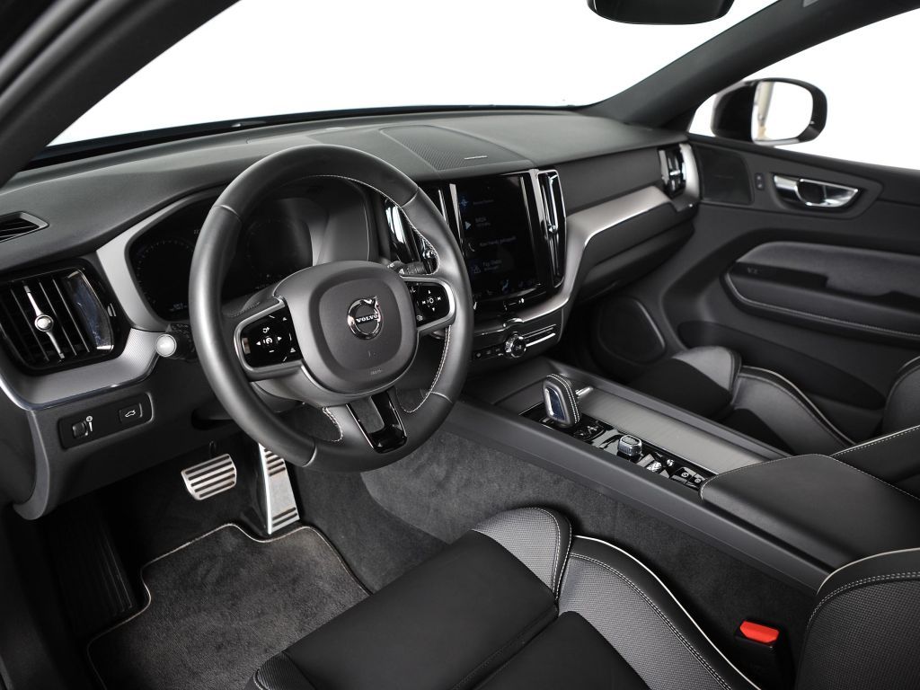 Volvo XC60 B4 D AWD Geartronic R-Design *Xenium * AHK*