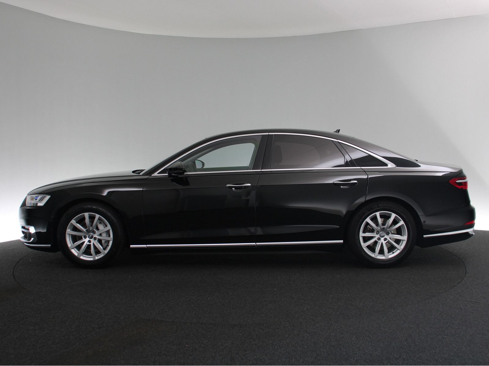 Audi A8 50 TDI quattro - Samsaru's Car Outlet