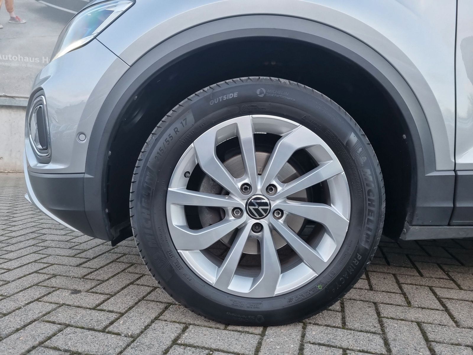 Volkswagen T-Roc 1.5 TSI DSG Life - Samsaru's Car Outlet