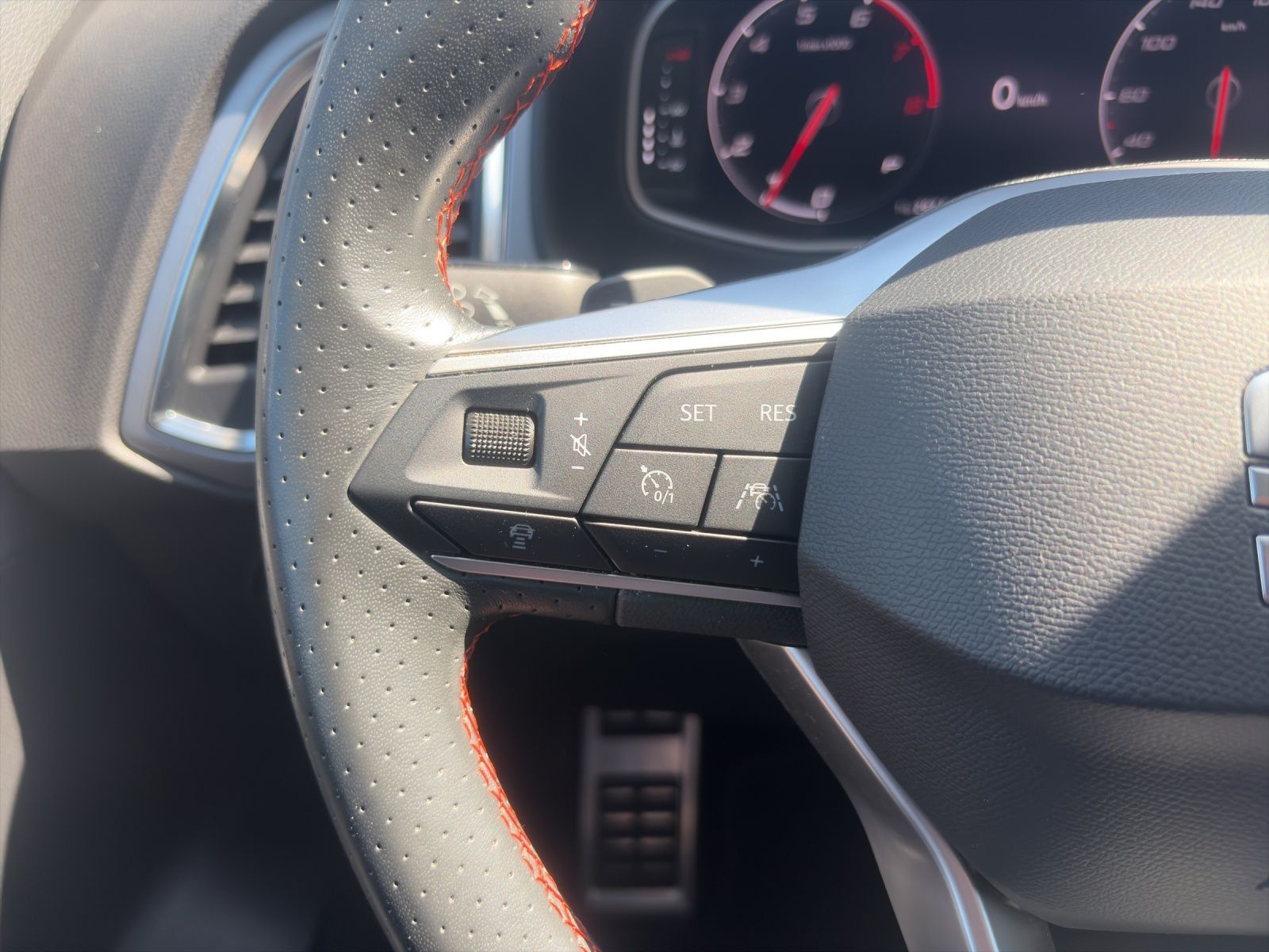 Seat Ateca FR 1.5 TSI NAVI BEATS ACC AHK FULL LINK