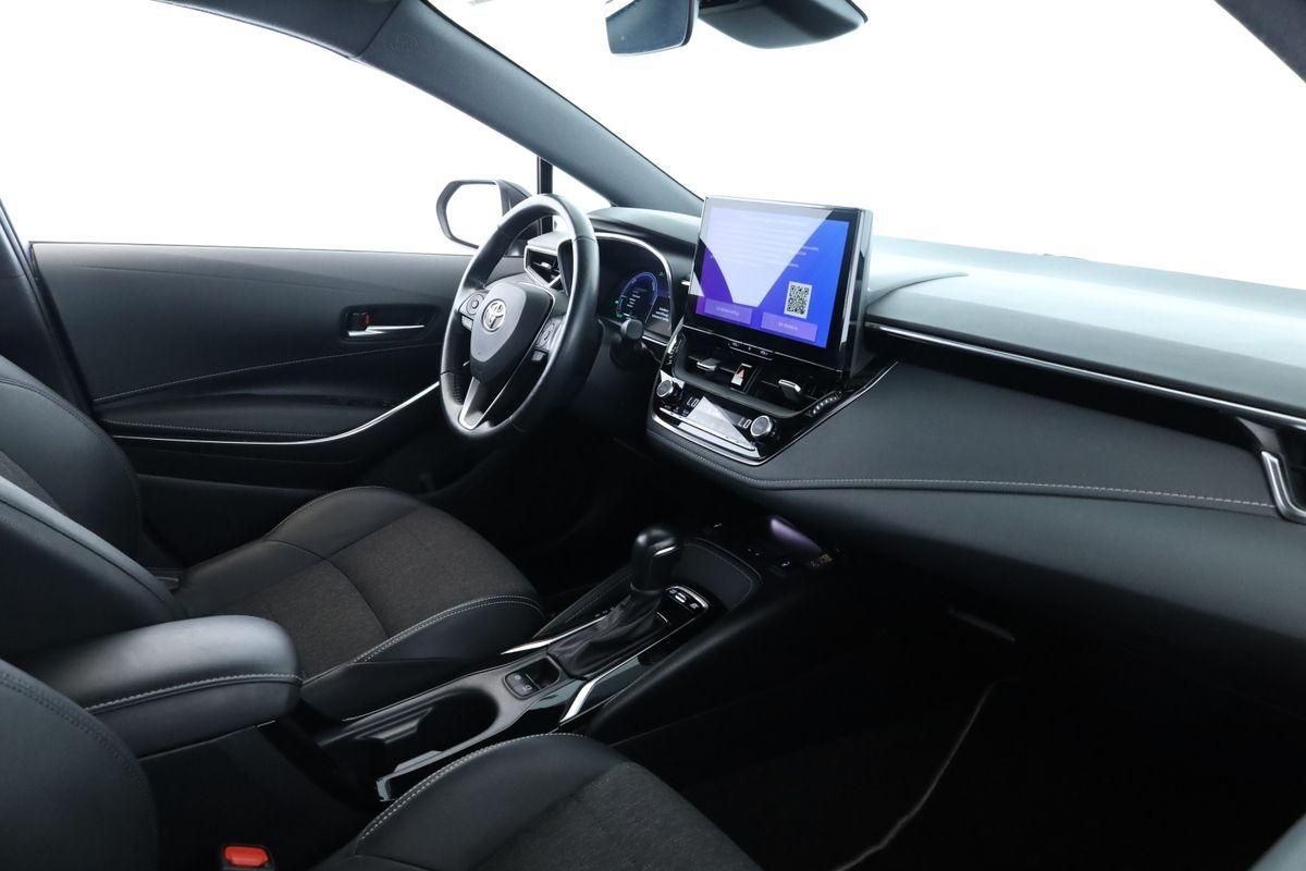 Toyota Corolla Touring Sports 1.8 CVT Team D Navi Kam