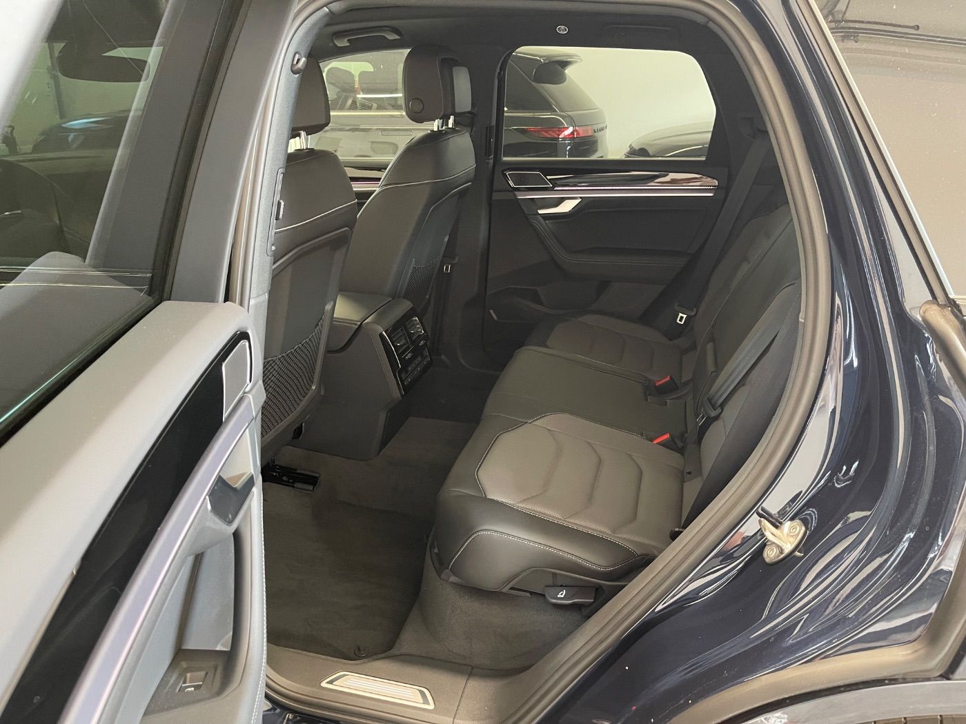 Volkswagen Touareg 3.0 TDI 4-M*R-Line Final Edition*Voll