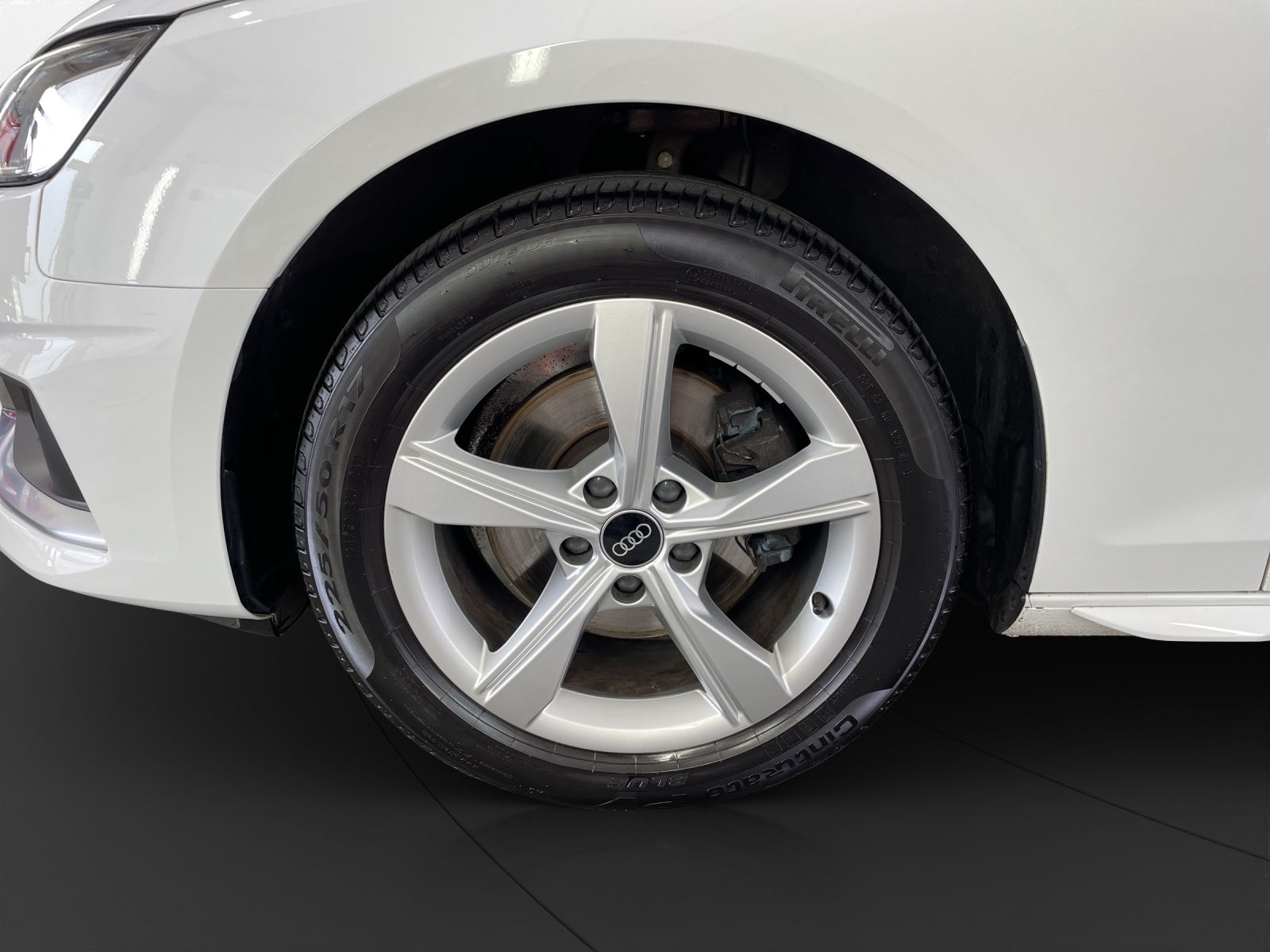 Audi A4 Avant 35 TFSI S tronic advanced - Samsaru's Car Outlet